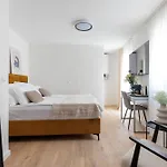 Barbara I - Luxury With Balcony 3* זאדאר