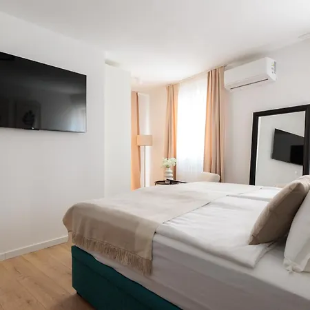 Barbara I - Luxury With Balcony 3* Zara