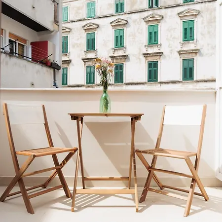 Barbara I - Luxury With Balcony Zara