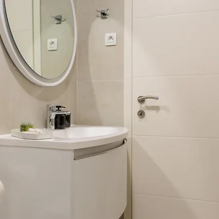 Barbara I - Luxury With Balcony Guest house *