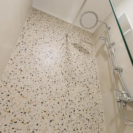 Barbara I - Luxury With Balcony Guest house