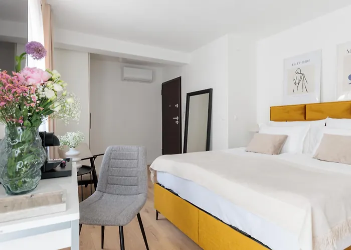 Barbara I - Luxury With Balcony Gostinjska kuća 3*